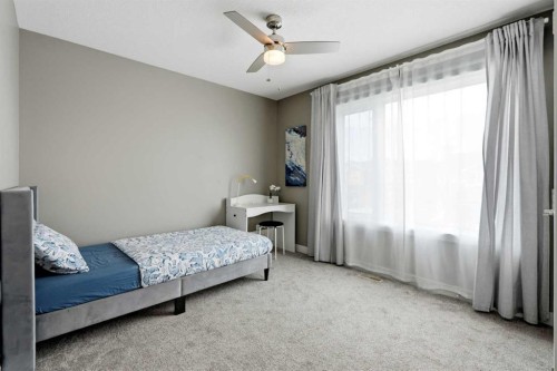 201 Marina Key, Chestermere, AB - Indoor Photo Showing Bedroom