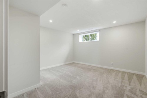 201 Marina Key, Chestermere, AB - Indoor Photo Showing Other Room