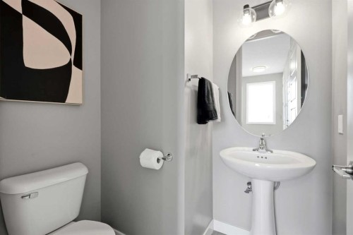 201 Marina Key, Chestermere, AB - Indoor Photo Showing Bathroom