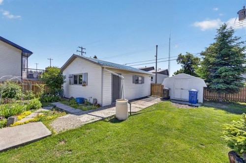2109 21 Avenue, Bowden, AB - Outdoor