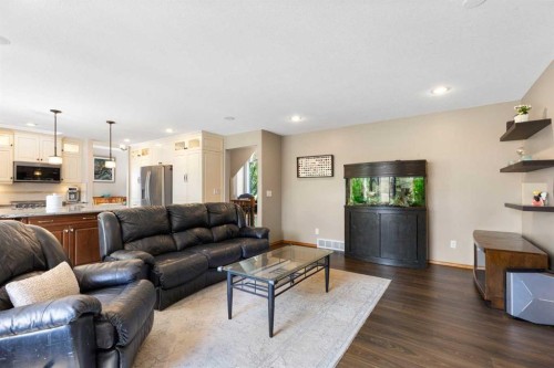 51 Mckenzie Lake Crescent Se, Calgary, AB 