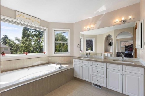 51 Mckenzie Lake Crescent Se, Calgary, AB 