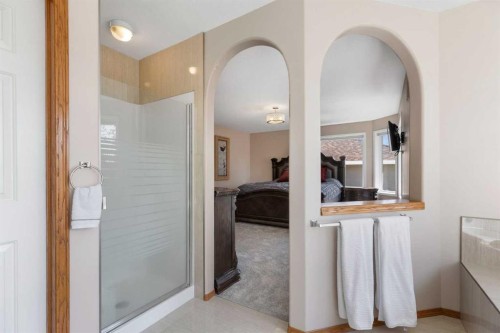 51 Mckenzie Lake Crescent Se, Calgary, AB 
