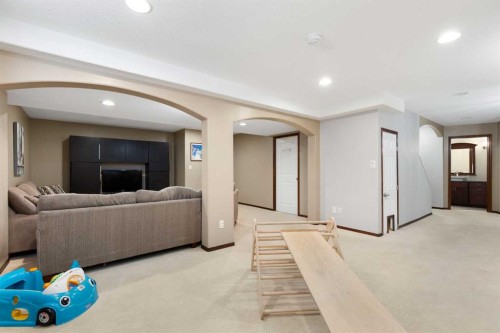 51 Mckenzie Lake Crescent Se, Calgary, AB 