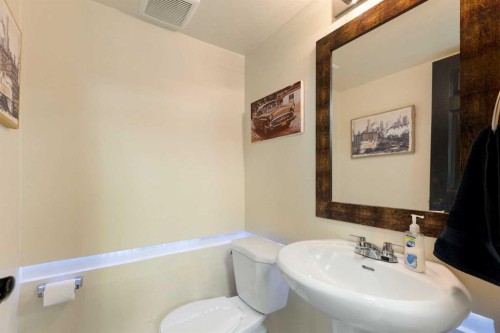 51 Mckenzie Lake Crescent Se, Calgary, AB 