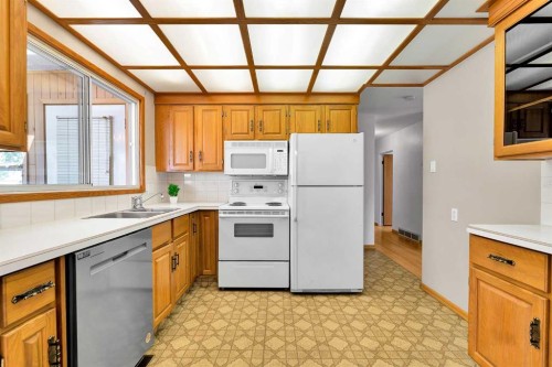 5247 Thomas Street Ne, Calgary, AB 