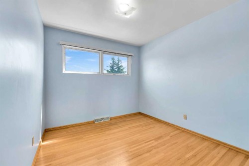 5247 Thomas Street Ne, Calgary, AB 