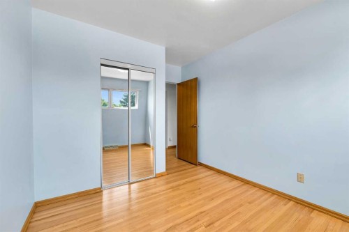 5247 Thomas Street Ne, Calgary, AB 