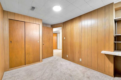 5247 Thomas Street Ne, Calgary, AB 