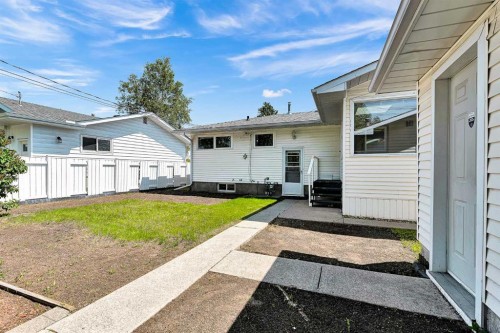 5247 Thomas Street Ne, Calgary, AB 