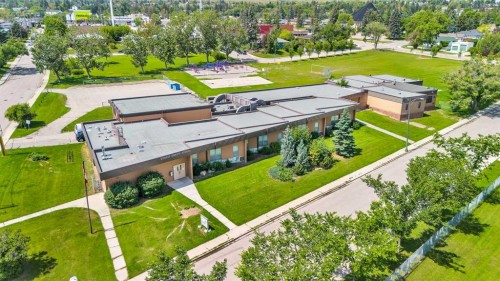 5247 Thomas Street Ne, Calgary, AB 