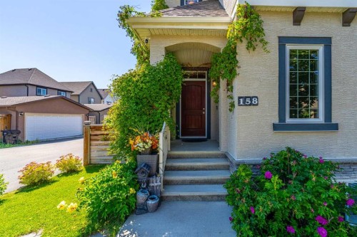 158 Mahogany Grove Se, Calgary, AB 
