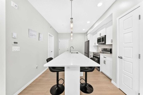 3211-33 Carringham Gate Nw, Calgary, AB 