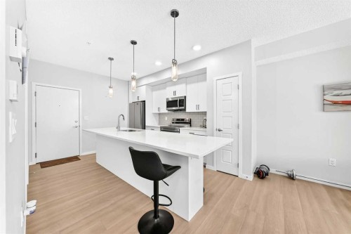 3211-33 Carringham Gate Nw, Calgary, AB 