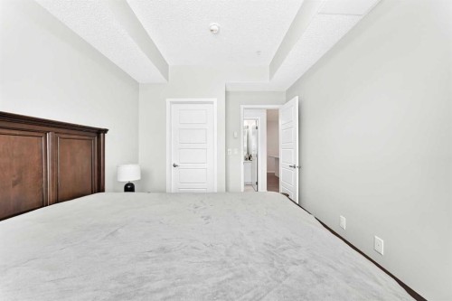 3211-33 Carringham Gate Nw, Calgary, AB 