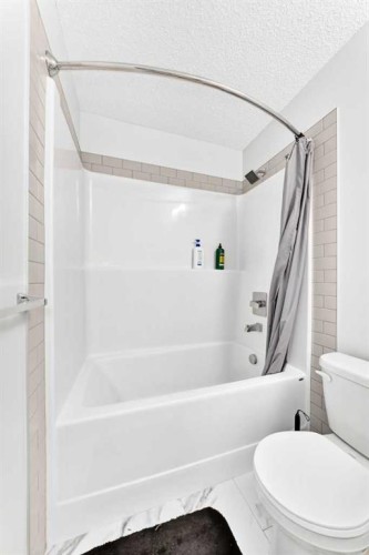 3211-33 Carringham Gate Nw, Calgary, AB 