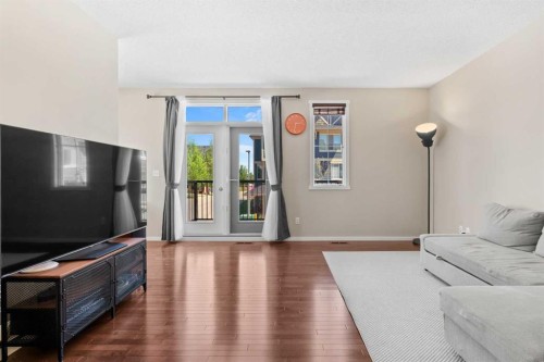 58 Evansview Road Nw, Calgary, AB - Indoor