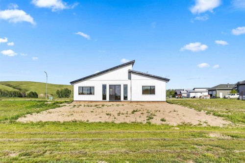 8 Diamond Valley Close, Carbon, AB - Outdoor
