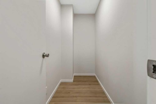 122 Bergen Road Nw, Calgary, AB - Indoor Photo Showing Other Room