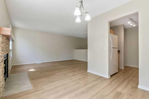 122 Bergen Road Nw, Calgary, AB - Indoor Photo Showing Other Room