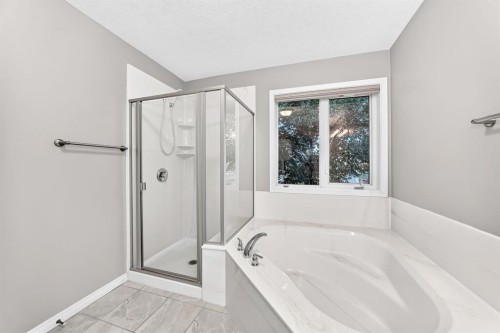 142 Strathmore Lakes Place, Strathmore, AB - Indoor Photo Showing Bathroom