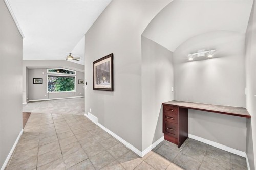 142 Strathmore Lakes Place, Strathmore, AB - Indoor Photo Showing Other Room