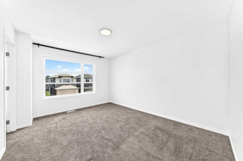 41 Corner Glen Row Ne, Calgary, AB - Indoor Photo Showing Other Room