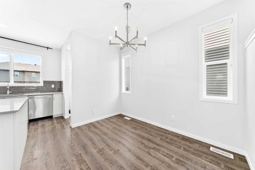 41 Corner Glen Row Ne, Calgary, AB - Indoor Photo Showing Kitchen
