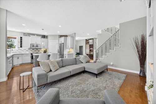 13 Covepark Bay Ne, Calgary, AB 