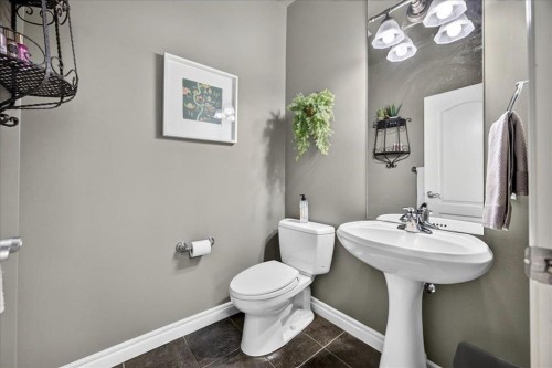 13 Covepark Bay Ne, Calgary, AB 