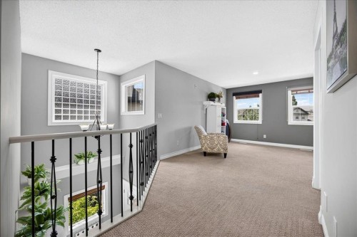 13 Covepark Bay Ne, Calgary, AB 