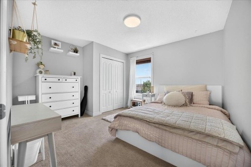 13 Covepark Bay Ne, Calgary, AB 
