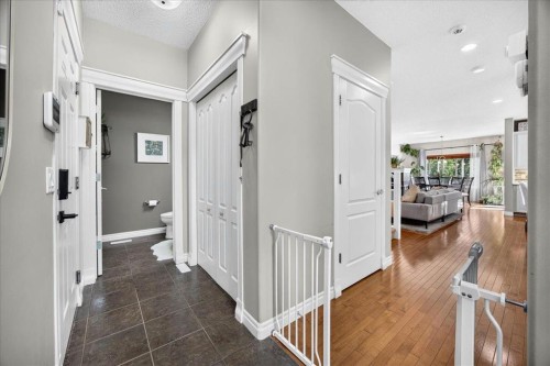 13 Covepark Bay Ne, Calgary, AB 