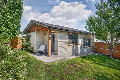 13 Covepark Bay Ne, Calgary, AB 