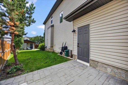 13 Covepark Bay Ne, Calgary, AB 