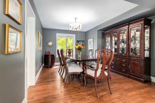367 Woodbriar Circle Sw, Calgary, AB 