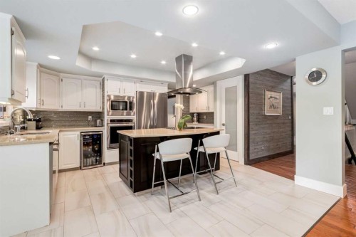 367 Woodbriar Circle Sw, Calgary, AB 