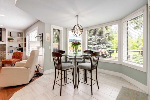 367 Woodbriar Circle Sw, Calgary, AB 