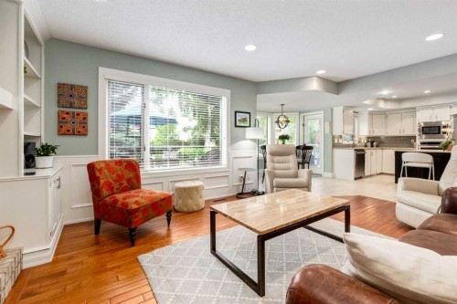 367 Woodbriar Circle Sw, Calgary, AB 
