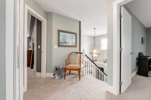 367 Woodbriar Circle Sw, Calgary, AB 