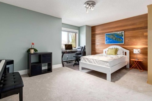367 Woodbriar Circle Sw, Calgary, AB 