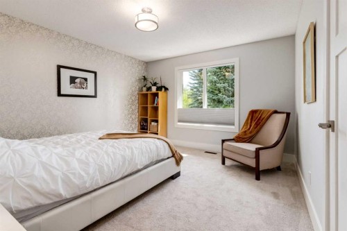 367 Woodbriar Circle Sw, Calgary, AB 