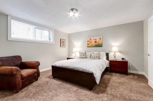 367 Woodbriar Circle Sw, Calgary, AB 