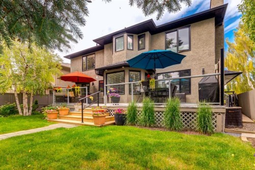 367 Woodbriar Circle Sw, Calgary, AB 