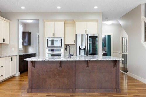 16 Auburn Sound Crescent Se, Calgary, AB - Indoor Photo Showing Kitchen With Upgraded Kitchen