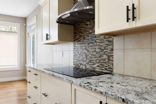 16 Auburn Sound Crescent Se, Calgary, AB - Indoor Photo Showing Kitchen