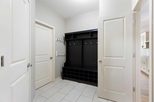 16 Auburn Sound Crescent Se, Calgary, AB - Indoor Photo Showing Other Room