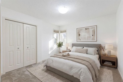 16 Auburn Sound Crescent Se, Calgary, AB - Indoor Photo Showing Bedroom