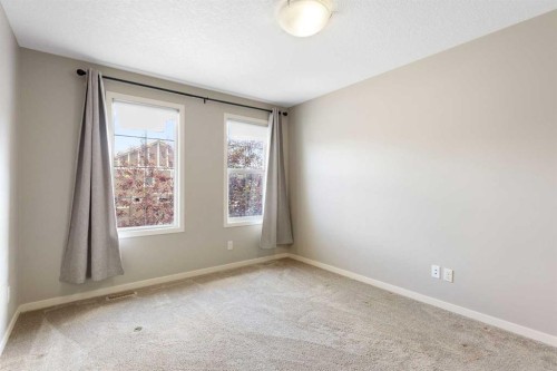 16 Auburn Sound Crescent Se, Calgary, AB - Indoor Photo Showing Other Room