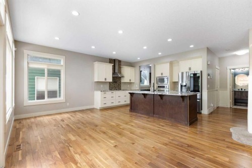 16 Auburn Sound Crescent Se, Calgary, AB - Indoor Photo Showing Kitchen